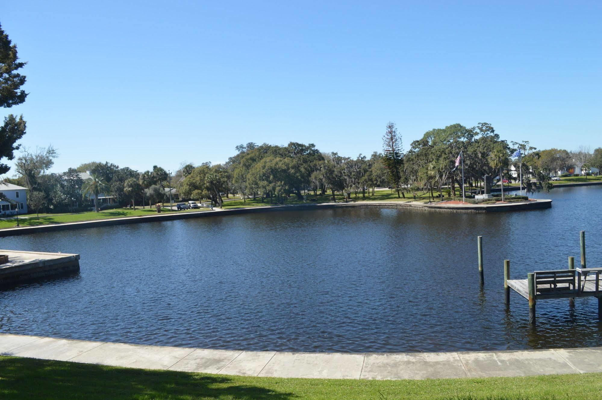 Tarpon Inn ターポン・スプリングス エクステリア 写真